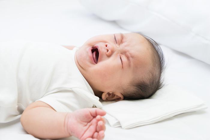7～9個(gè)月寶寶的睡眠狀況更好了，但也可能有新的問(wèn)題